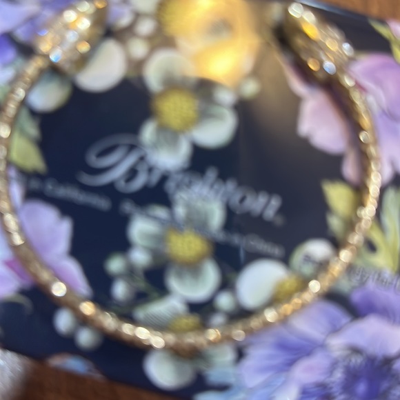 Cuff bracelet - Picture 2 of 4